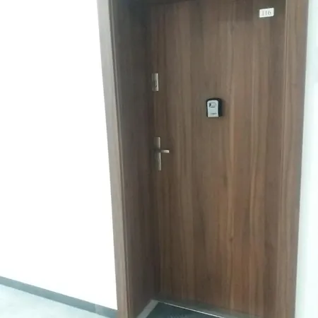 Apartament 8 Pietro Апартаменти